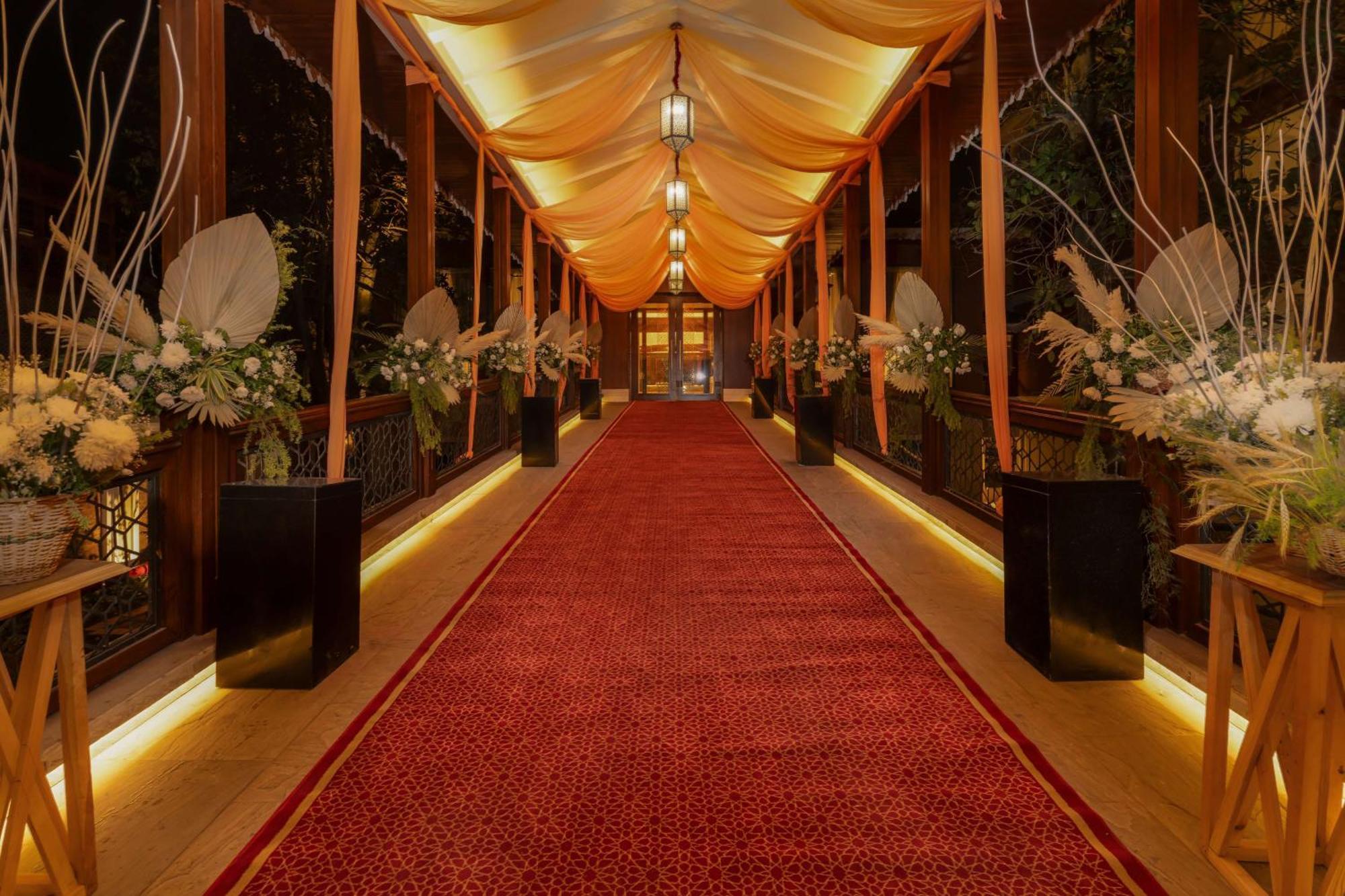 Radisson Collection Hotel & Spa, Riverfront Srinagar Extérieur photo