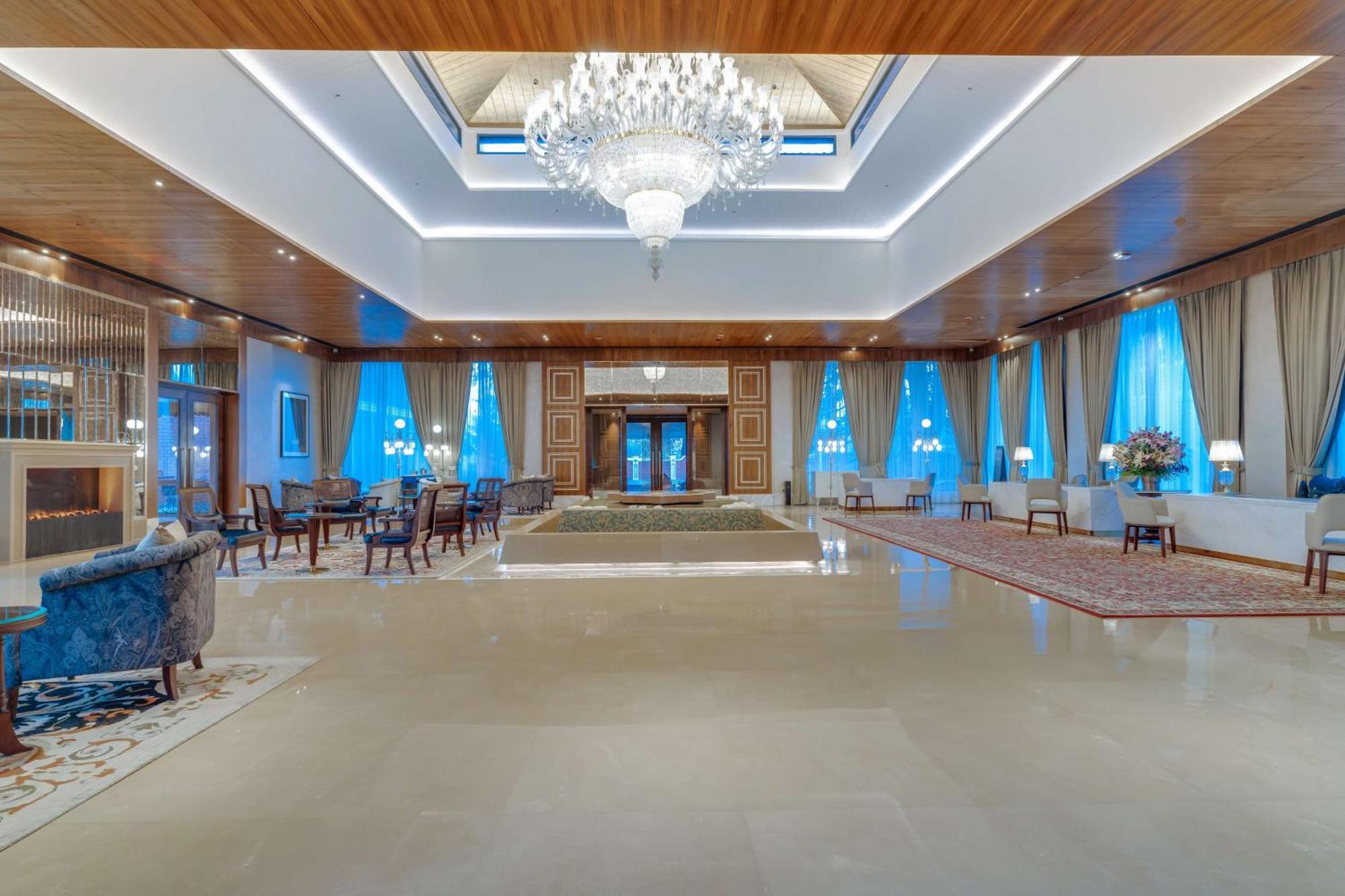 Radisson Collection Hotel & Spa, Riverfront Srinagar Extérieur photo